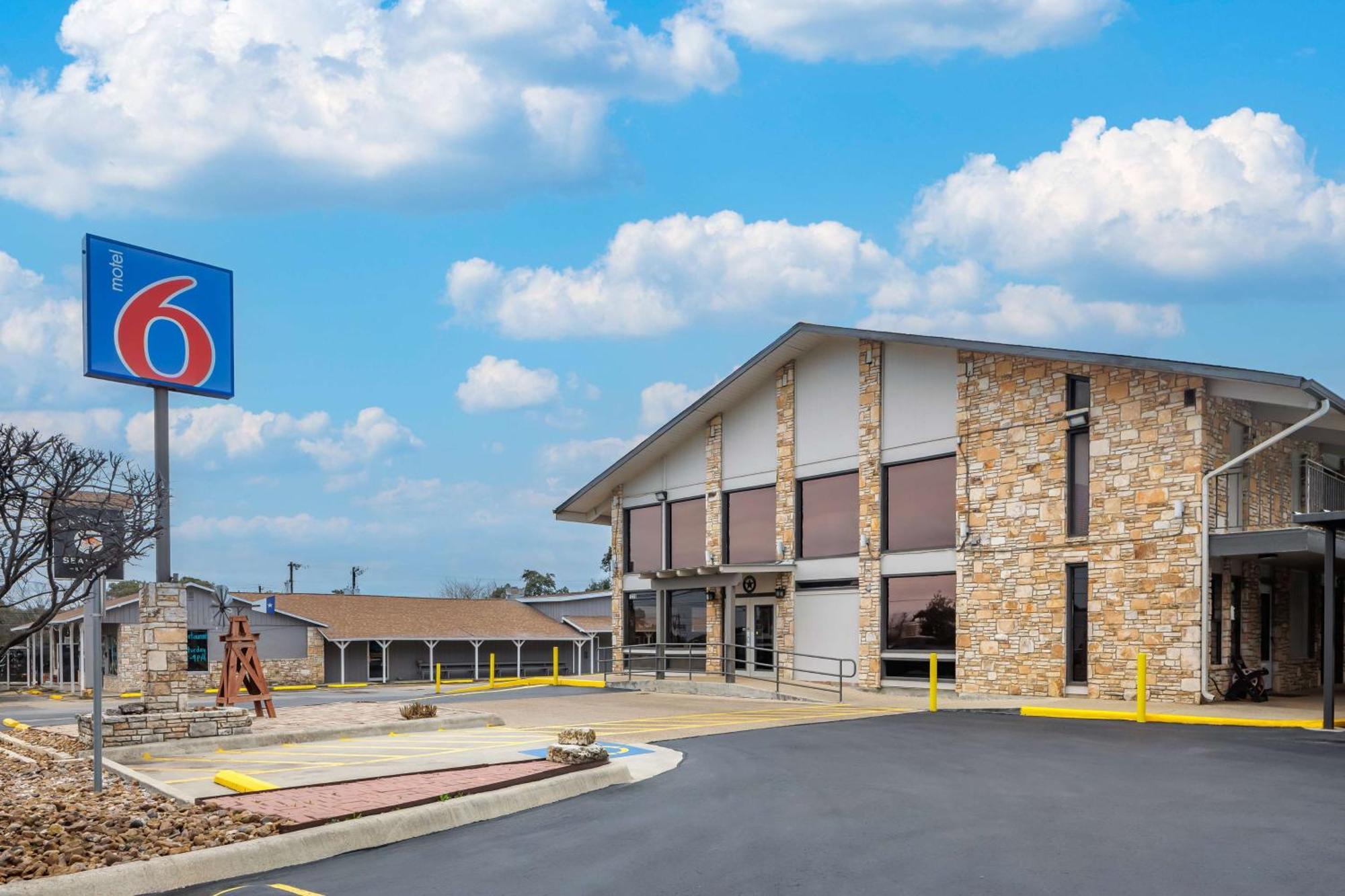Motel 6-Boerne, TX Buitenkant foto